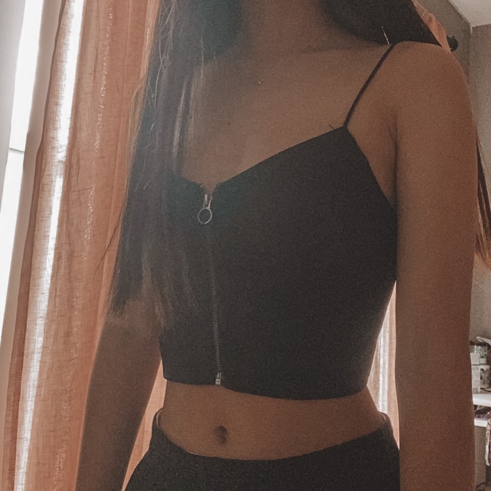 Zip Up Cropped Tank Top